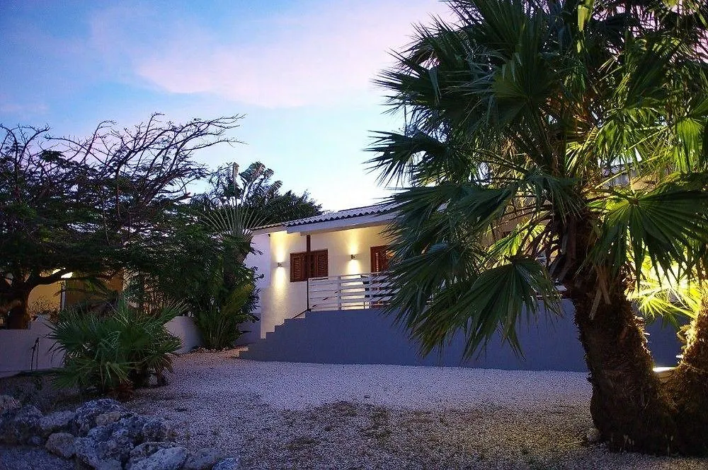 Bantopa Apartments Willemstad
